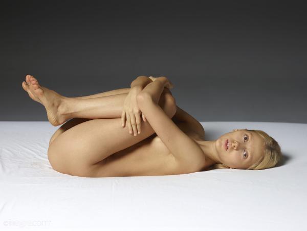 Bild #4 aus der Galerie Aleksandra Jungfräuliche Akte