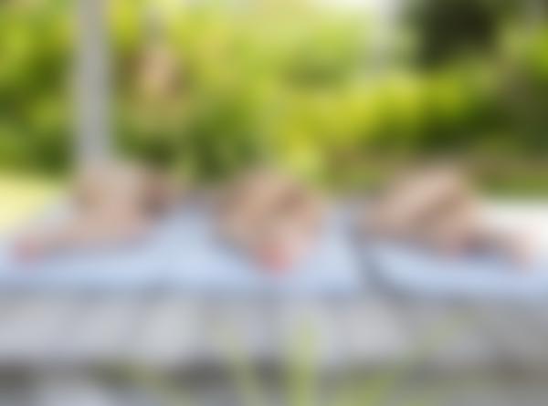 Kuva #10 galleriasta Angelica, Anna S, Paulina seesteisyys