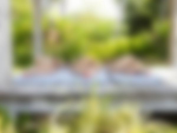 Kuva #9 galleriasta Angelica, Anna S, Paulina seesteisyys