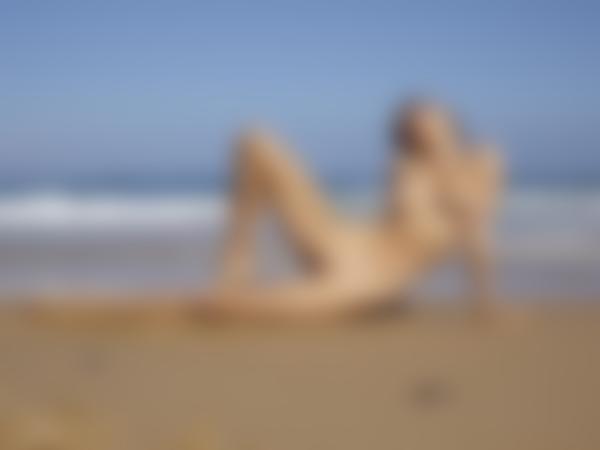Attēls #8 no galerijas Anna L pludmales dieviete