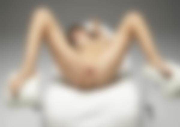 Bild #9 aus der Galerie Anna L  Vaginaler Stolz