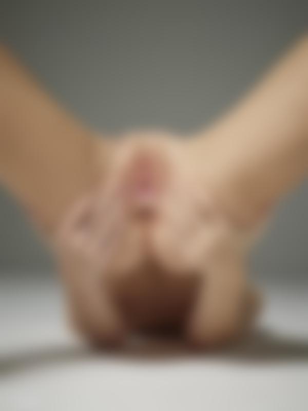 Immagine n.9 dalla galleria Un po' di succo di figa di Moloko