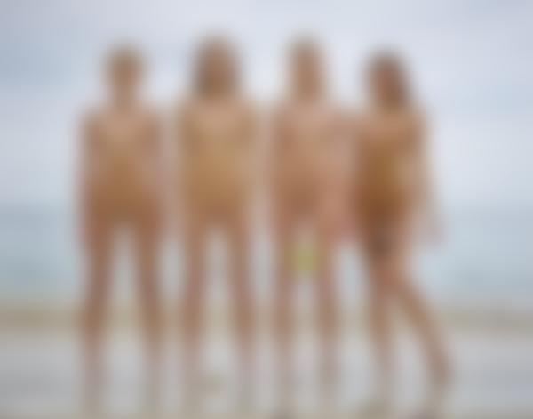 Image #9 from the gallery Ariel Marika Mira Melena Maria beach bodies