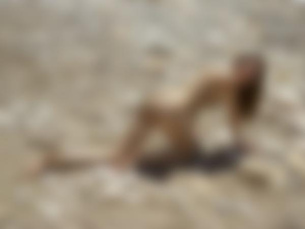 Image #8 from the gallery Cindy wet and sandy