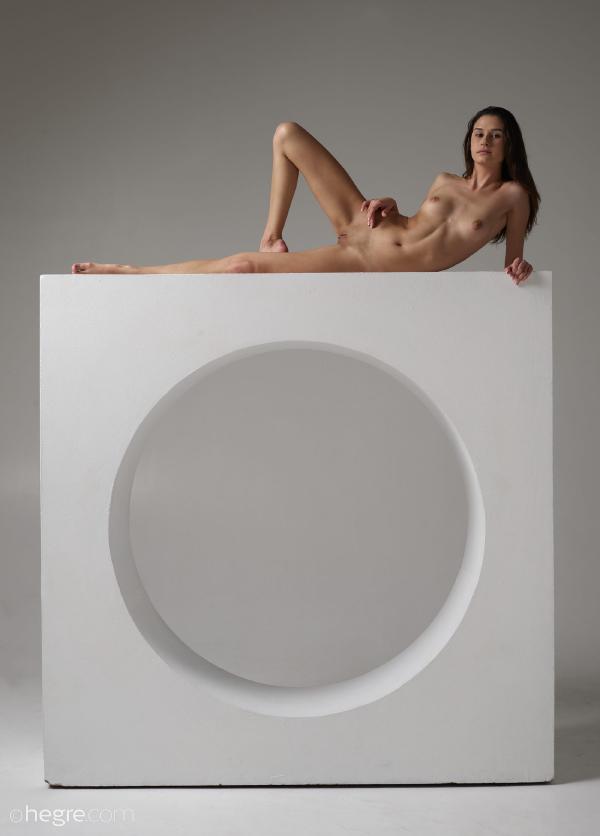 Bild #1 aus der Galerie Cristin Figur und Form
