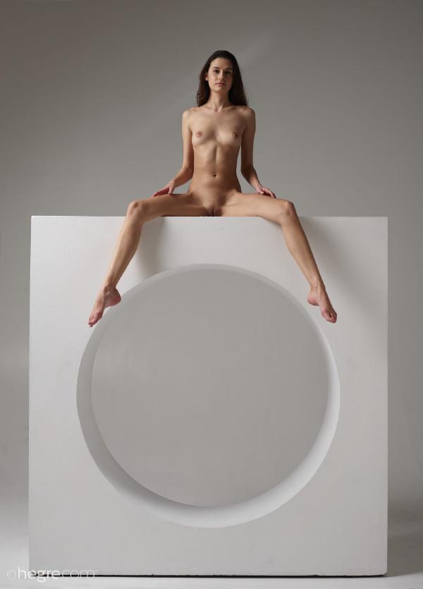 Bild #2 aus der Galerie Cristin Figur und Form
