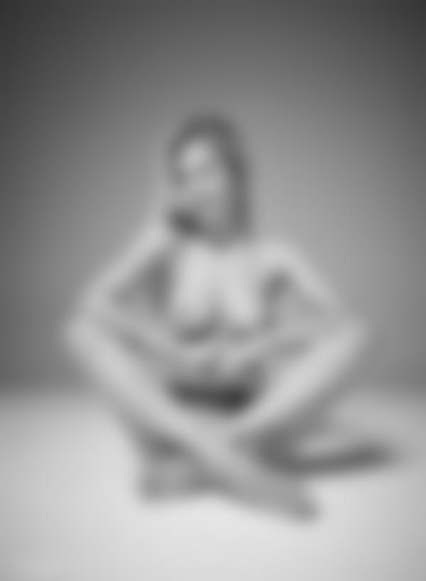 图片 #9 来自画廊 Darina L B&amp;W 徕卡裸体