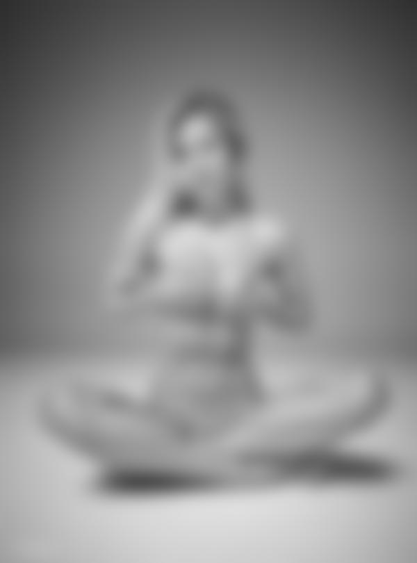 图片 #11 来自画廊 Darina L B&amp;W 徕卡裸体