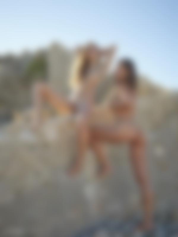 Image n° 10 de la galerie Emi et Natalia A coucher de soleil