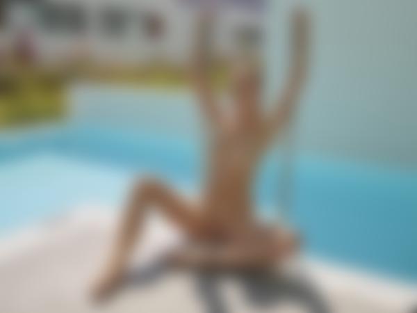 Image #8 from the gallery Emi pool fantasy