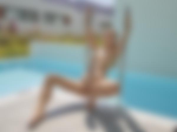 Image #10 from the gallery Emi pool fantasy