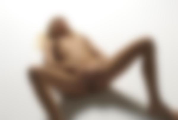 Image #8 from the gallery Erica F floor show