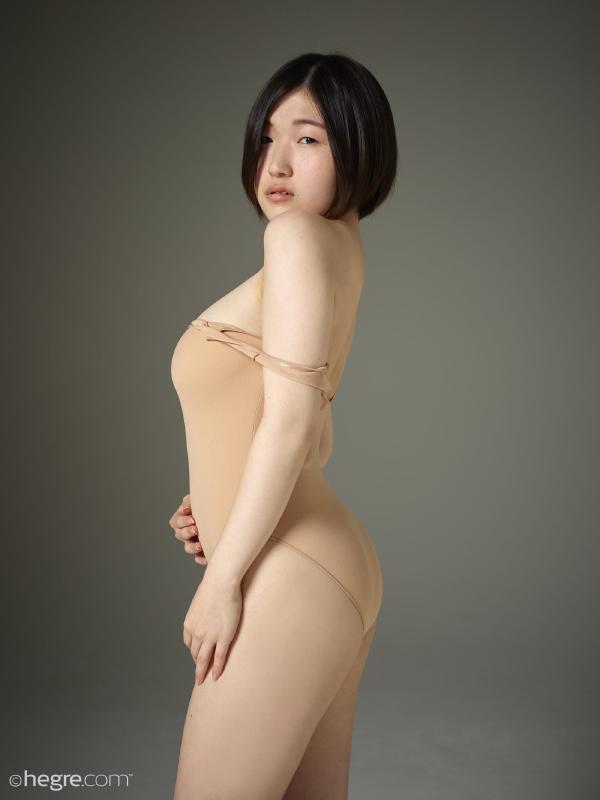 Image #3 from the gallery Hinaco nude art Japan