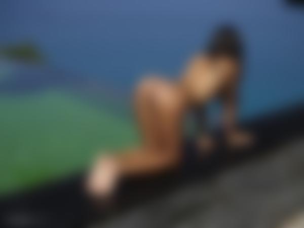 Image n° 10 de la galerie Hiromi nu chaud