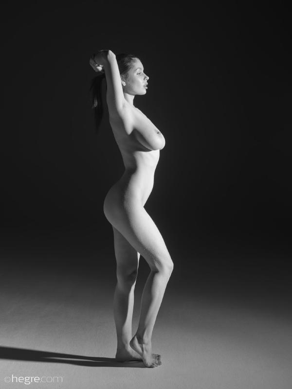 Image #6 from the gallery Mila A classical nudes