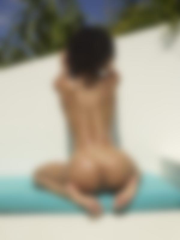 Image #10 from the gallery Ruby island girl